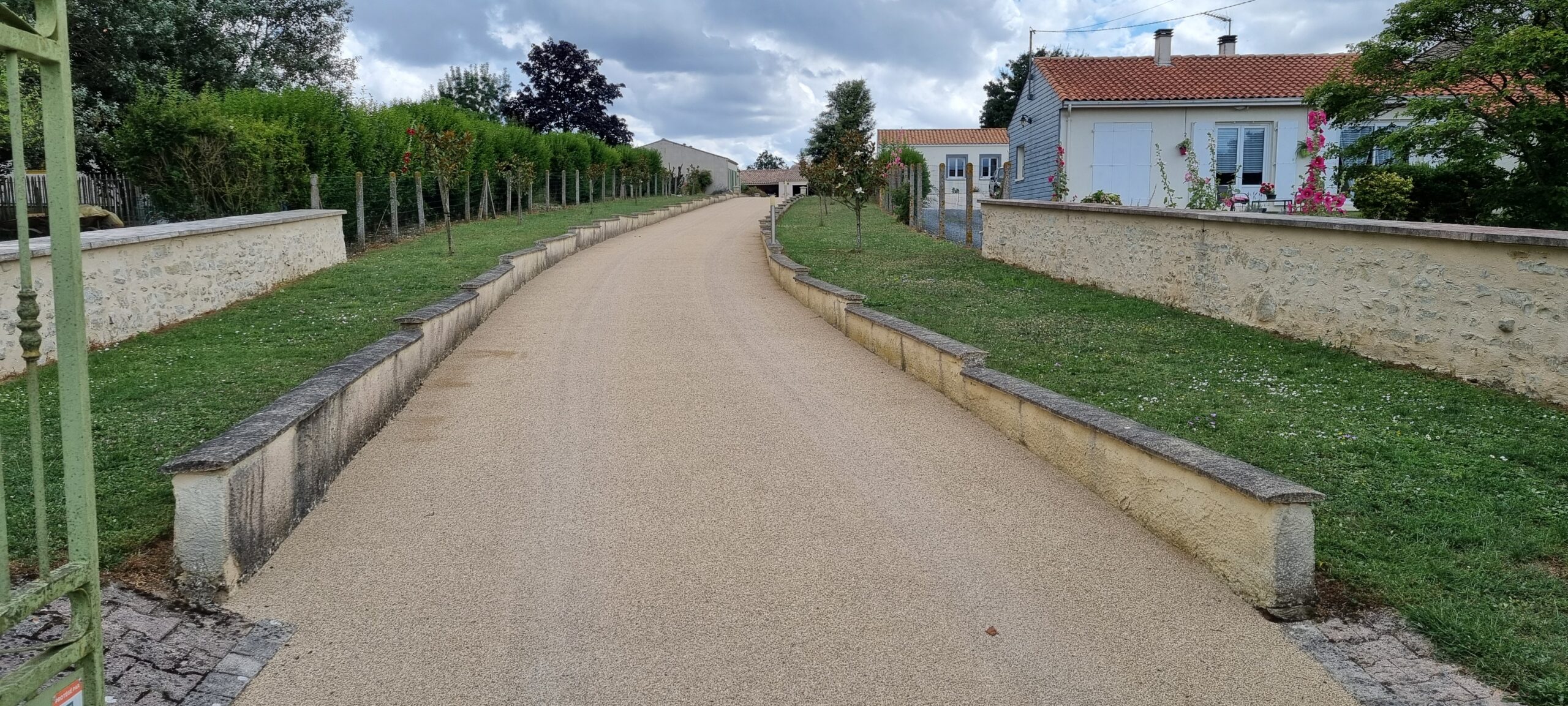 Bicouche - Réalisation Allée, Cour, Parking de Maison