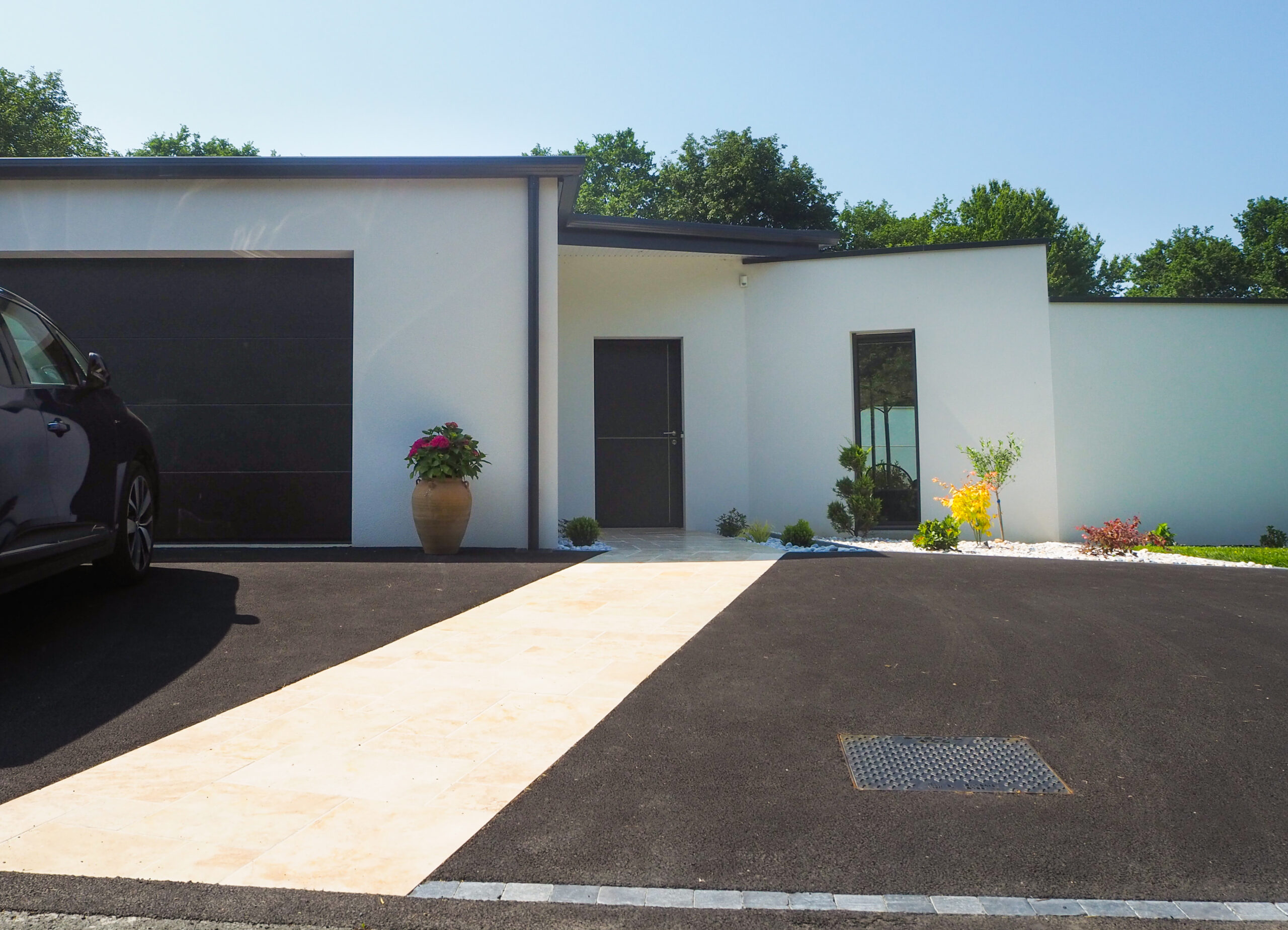 Allée - enrobé noir et pavage - Ideallée