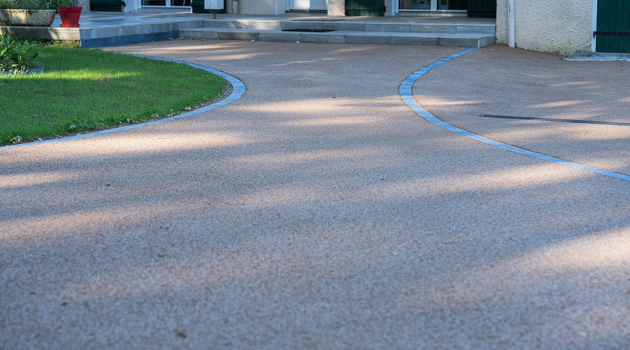 Cour - enrobé beige - Ideallée