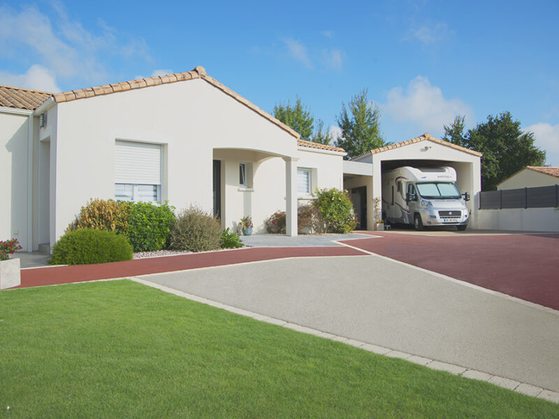 Cour - enrobé beige et brun - Ideallée