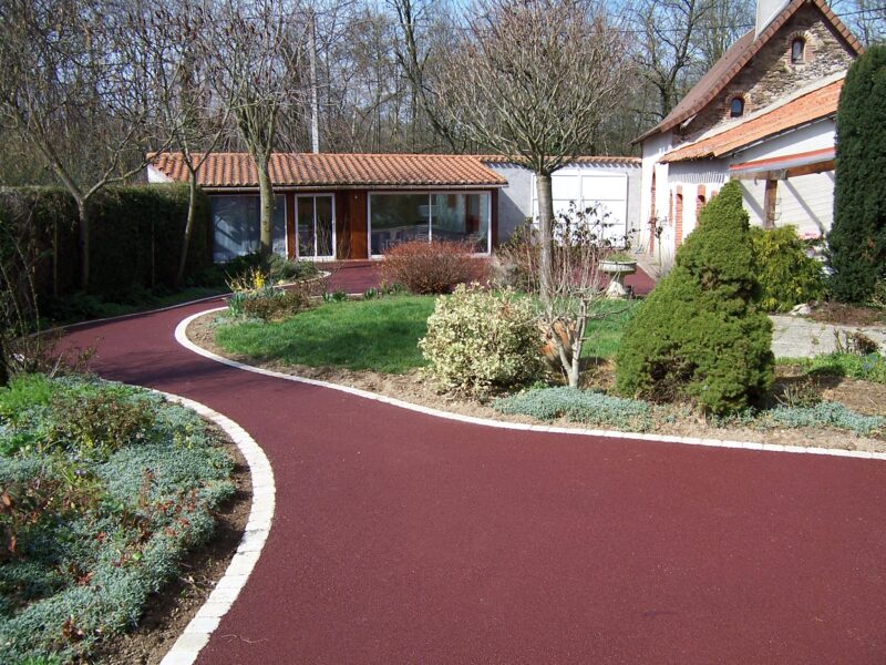 Cour - enrobé brun - Ideallée