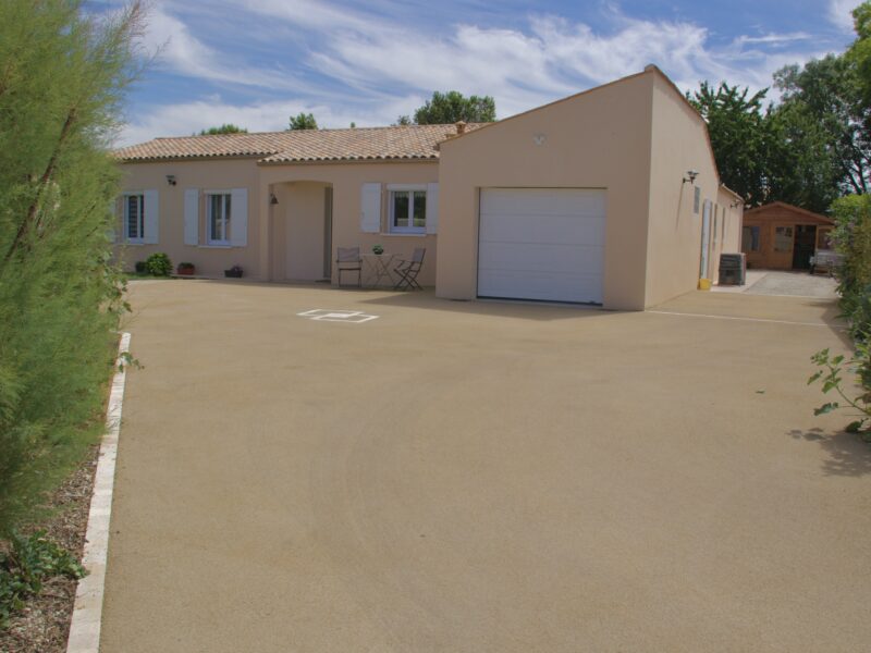 Cour - enrobé beige - Ideallée