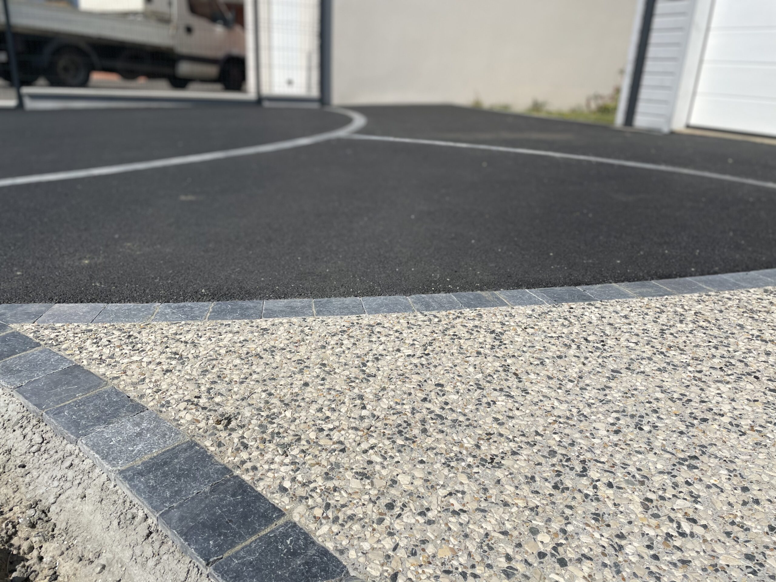 Cour - béton désactivé - Ideallée